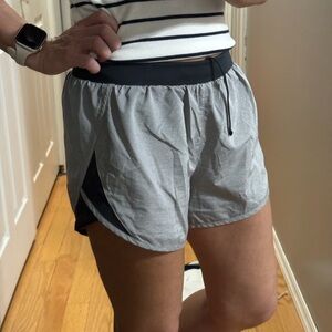 Under Armour Gray Athletic Shorts Lightweight Elastic Waistband